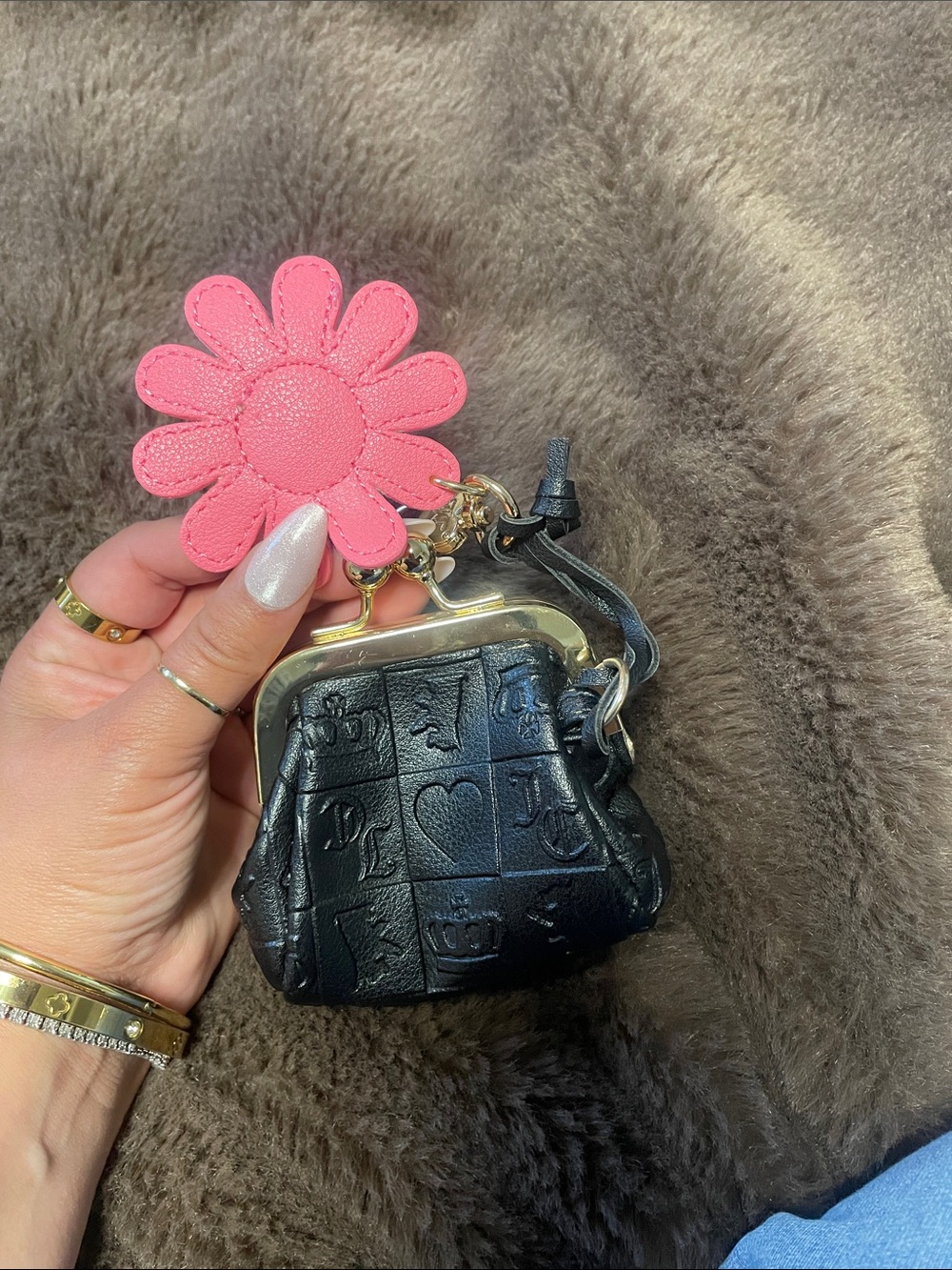 Juicy couture Black Embossed Leather Coin Purse with Pink Daisy Charm - Picture 3 of 4